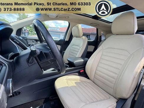 Used 2016 Ford Edge SEL w/ Equipment Group 201A FWD image 9