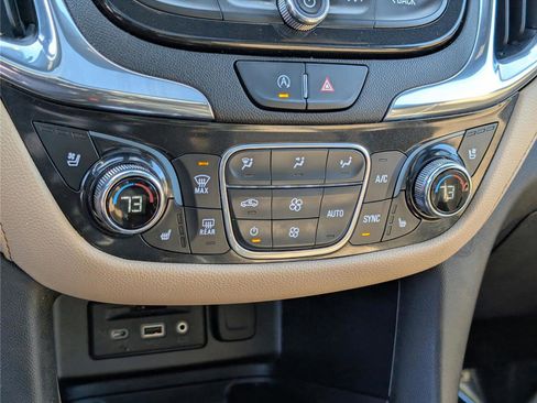 Used 2024 Chevrolet Equinox Premier image 31