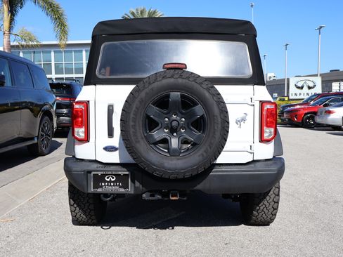 Used 2022 Ford Bronco Black Diamond image 7