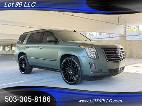 Used 2017 Cadillac Escalade Platinum image 4