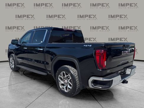 Used 2022 GMC Sierra 1500 SLT w/ SLT Convenience Package AWD/4WD image 3
