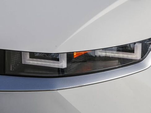 Certified 2024 Hyundai Ioniq 5 SEL image 8