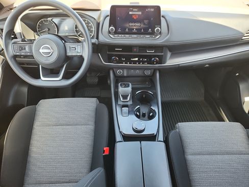Used 2023 Nissan Rogue SV AWD/4WD image 12