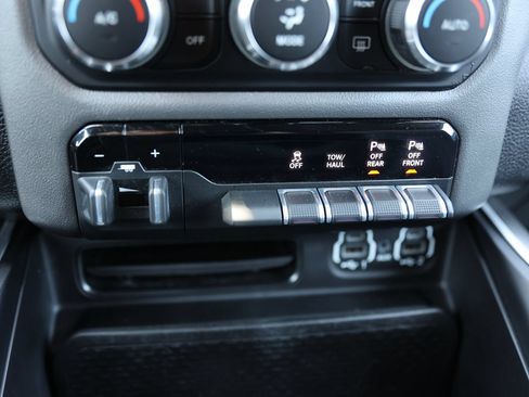 Used 2021 RAM 1500 Big Horn AWD/4WD image 27