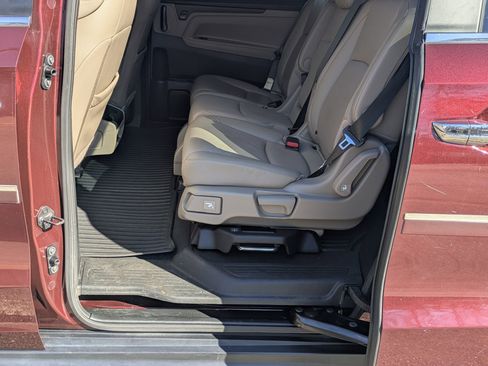 Used 2019 Honda Odyssey EX-L image 24