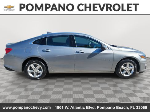 Used 2024 Chevrolet Malibu LT image 2