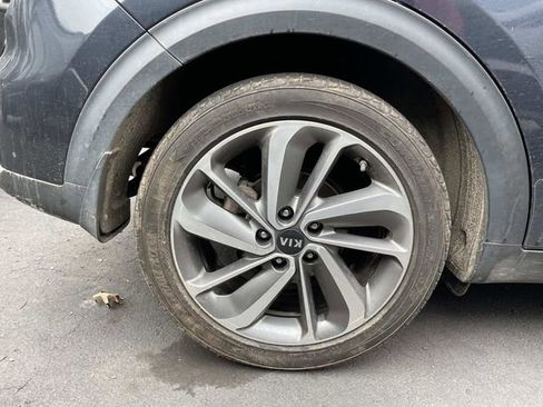 Used 2017 Kia Niro Touring w/ Advanced Technology Package image 8