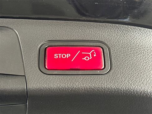 Certified 2025 Mercedes-Benz GLA 250 image 19