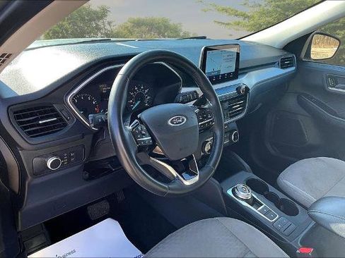 Certified 2022 Ford Escape SE w/ Cold Weather Package image 13