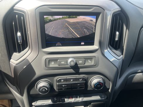 Used 2020 Chevrolet Silverado 1500 Custom Trail Boss w/ Custom Convenience Package AWD/4WD image 24