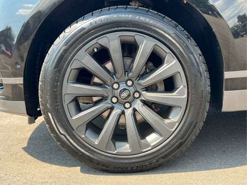 Used 2018 Land Rover Range Rover Velar R-Dynamic SE AWD/4WD image 31