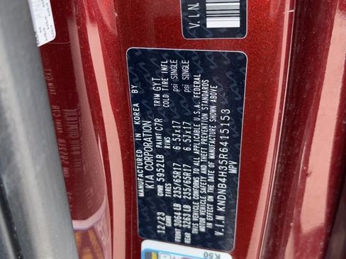 Used 2024 Kia Carnival LX image 34