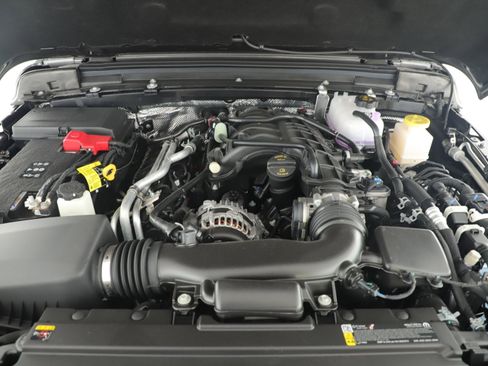 New 2025 Jeep Gladiator Rubicon w/ Safety Group image 9