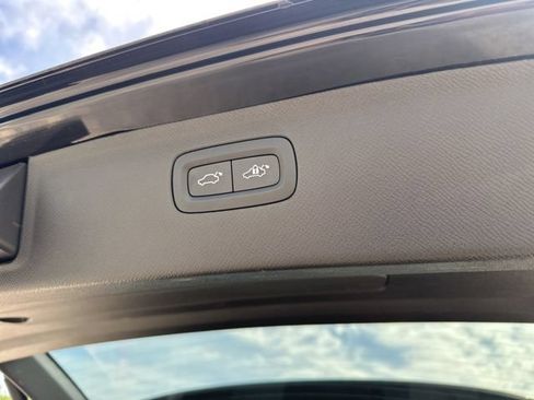 Certified 2023 Volvo XC90 B6 Ultimate AWD/4WD image 37