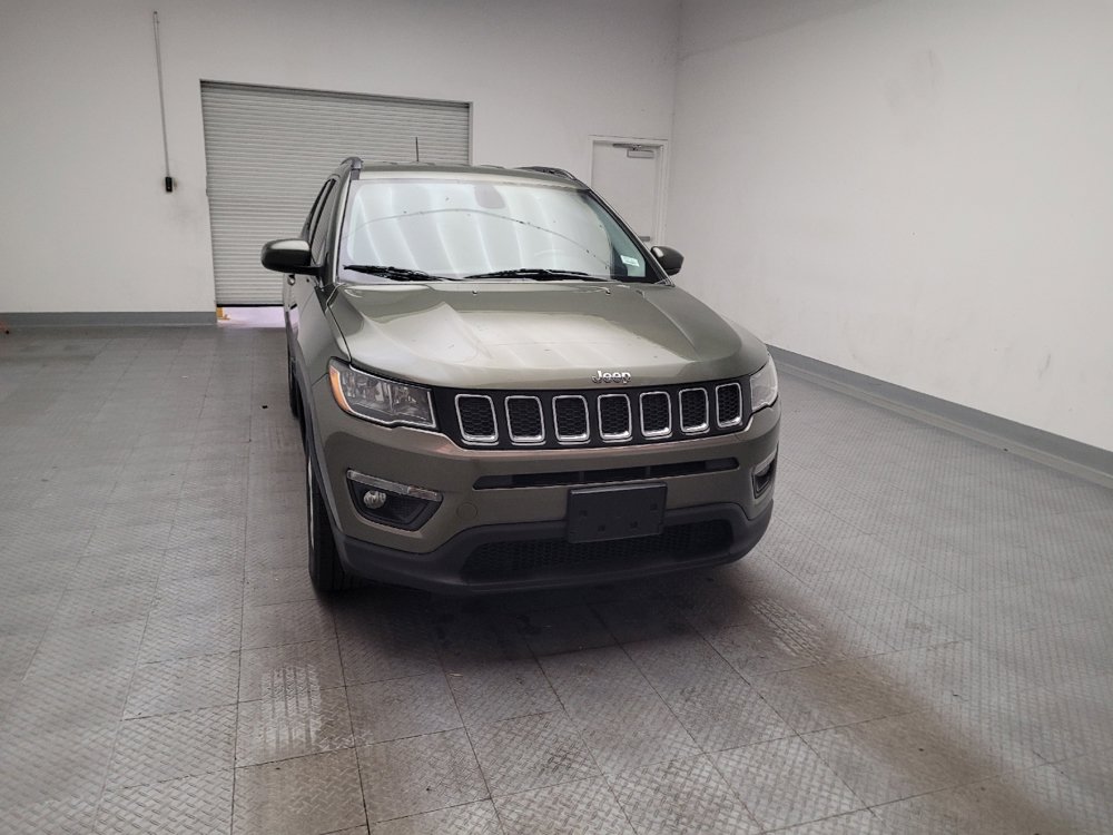 Used 2020 Jeep Compass Latitude w/ Cold Weather Group AWD/4WD image 14