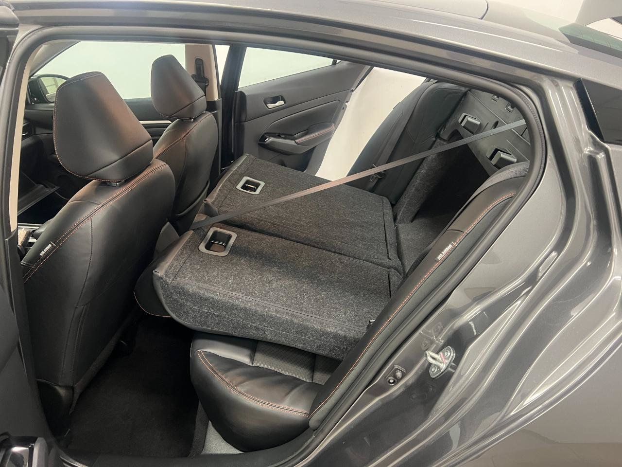 Used 2025 Nissan Altima 2.5 SR FWD image 31