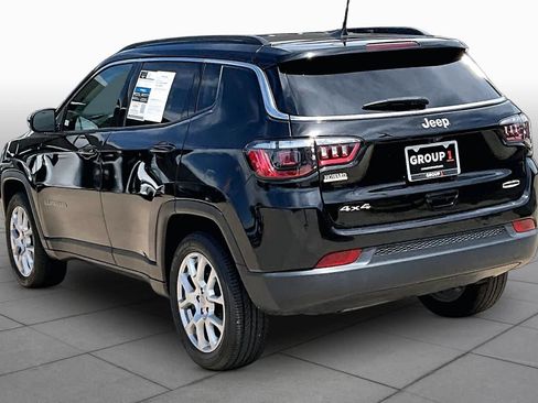Used 2022 Jeep Compass Latitude AWD/4WD image 7