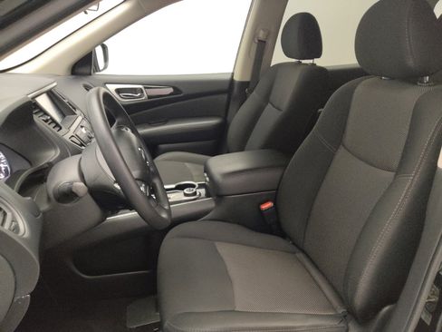 Used 2020 Nissan Pathfinder S AWD/4WD image 17