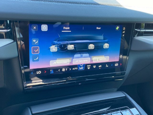 New 2026 Lincoln Navigator Reserve w/ Jet Appearance Package AWD/4WD image 21