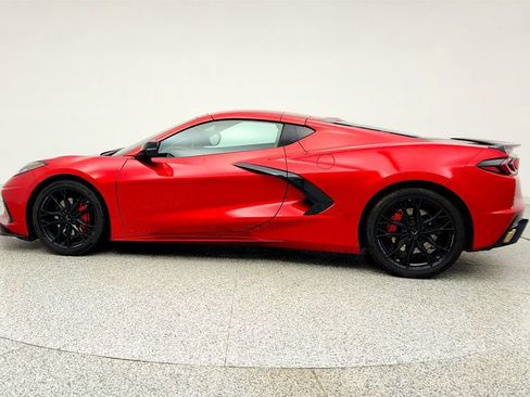 Used 2025 Chevrolet Corvette Stingray Preferred Cpe w/ Body-Color Dual Roof Package RWD image 8
