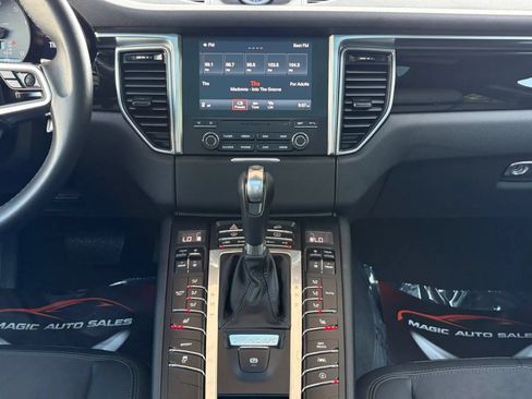 Used 2018 Porsche Macan S AWD/4WD image 23
