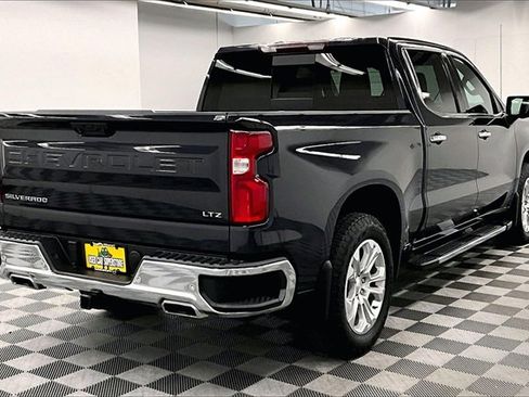 Used 2022 Chevrolet Silverado 1500 LTZ w/ LTZ Premium Package image 11