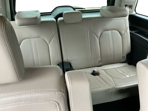 Used 2024 Ford Expedition Limited image 22