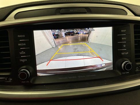 Used 2019 Kia Sorento EX w/ EX Touring Package image 26