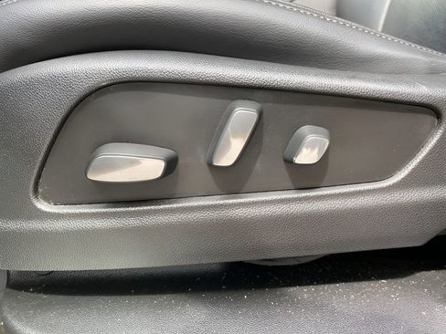 Used 2018 Cadillac XT5 Luxury w/ LPO, Sport Package image 24