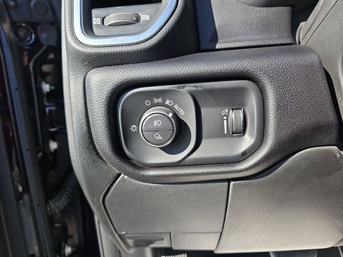 Used 2024 RAM 2500 Big Horn w/ Bed Utility Group image 29