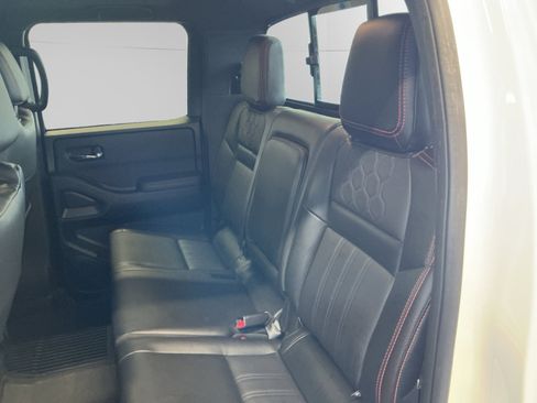 Used 2023 Nissan Frontier PRO-4X w/ Pro-4X Premium Package AWD/4WD image 13