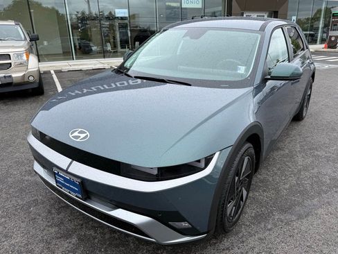 Certified 2025 Hyundai Ioniq 5 SE RWD image 9