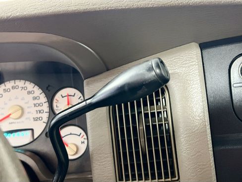 Used 2005 Dodge Ram 1500 Truck ST w/ ST Value Group image 24