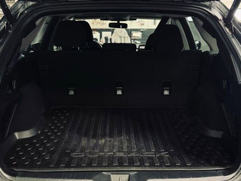 Used 2025 Subaru Outback Premium image 12