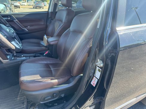 Used 2018 Subaru Forester 2.5i Touring AWD/4WD image 11
