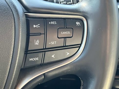 Used 2019 Lexus UX 200 image 27