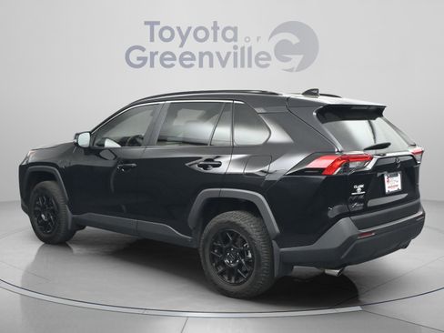 Used 2025 Toyota RAV4 XLE image 7