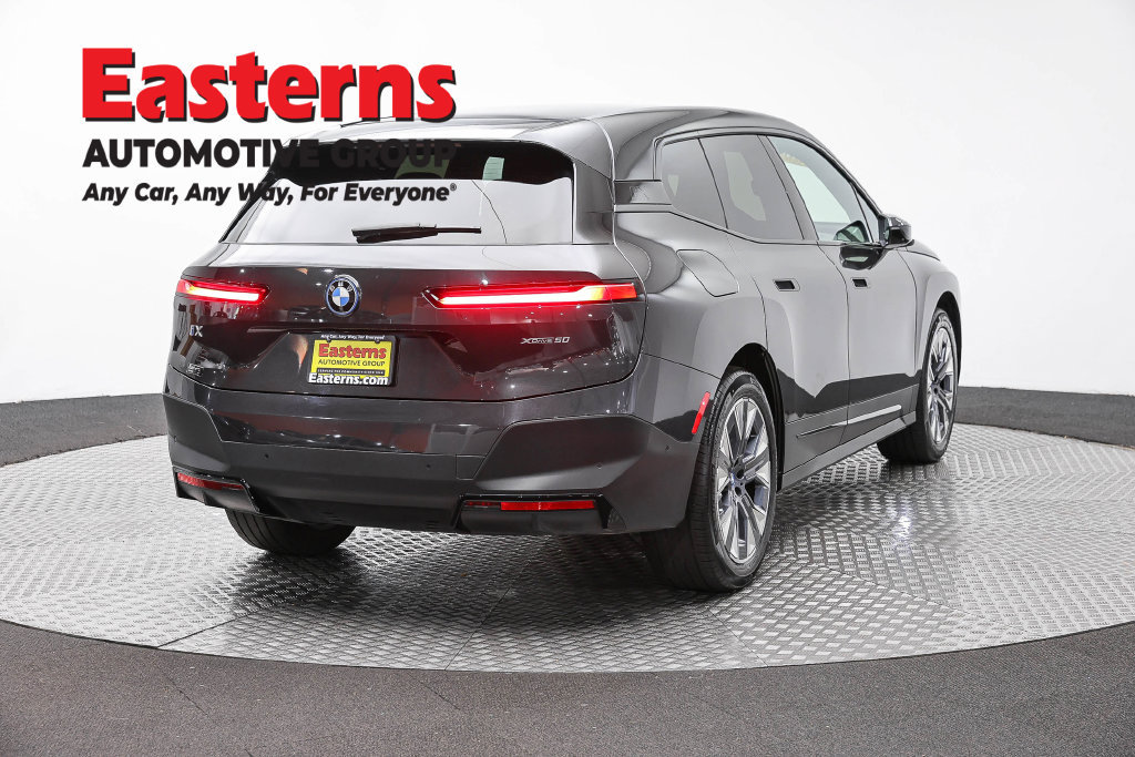 Used 2024 BMW iX xDrive50 AWD/4WD image 5
