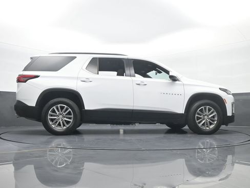 Used 2023 Chevrolet Traverse LT image 64