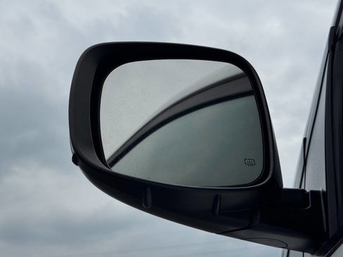 Used 2019 Dodge Grand Caravan SE w/ UConnect Hands-Free Group image 54
