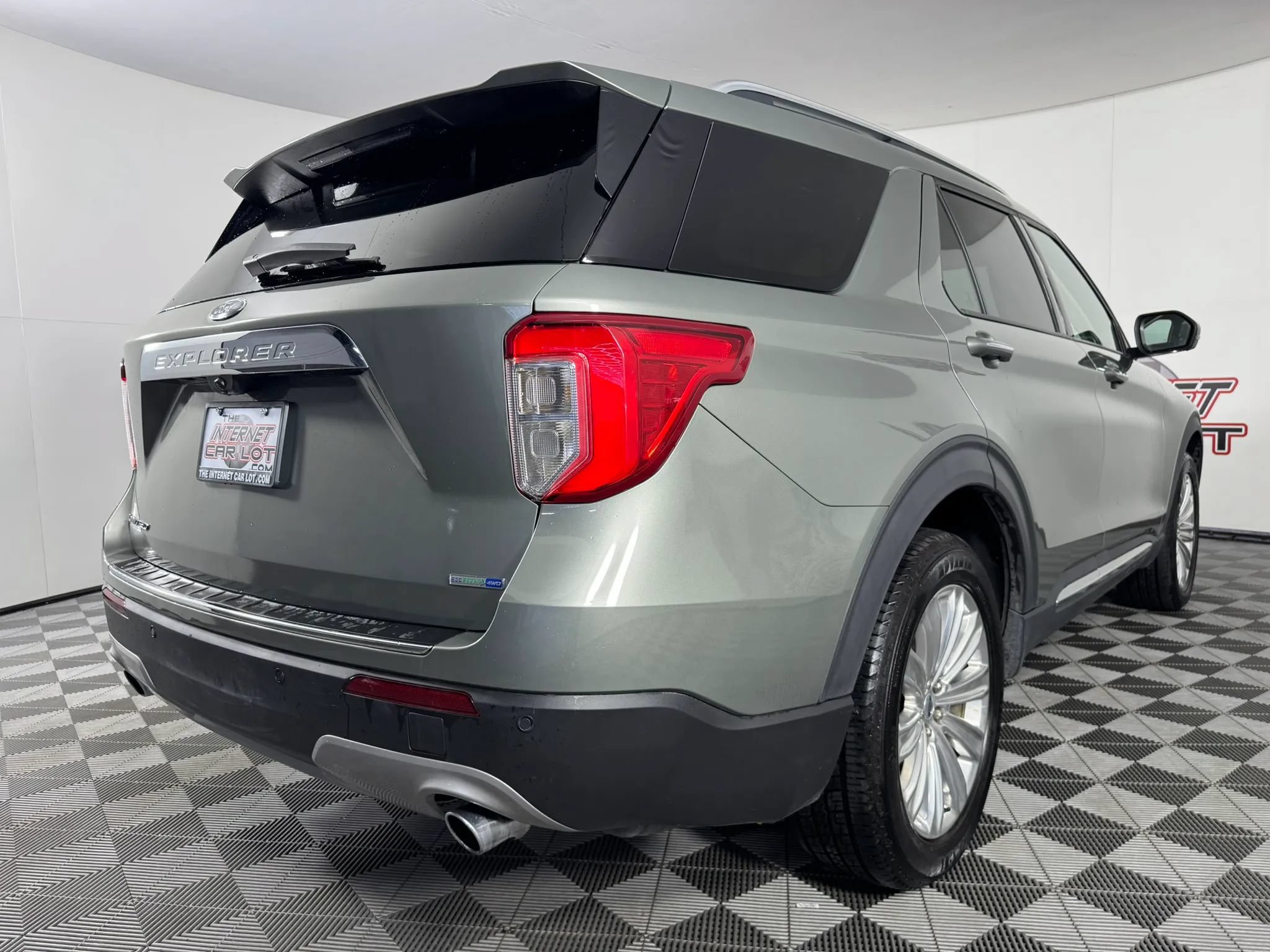 Used 2020 Ford Explorer Limited AWD/4WD image 29