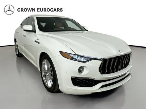 Used 2022 Maserati Levante GT AWD/4WD image 3