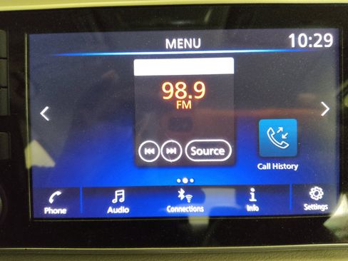Used 2021 Nissan Versa SV FWD image 25