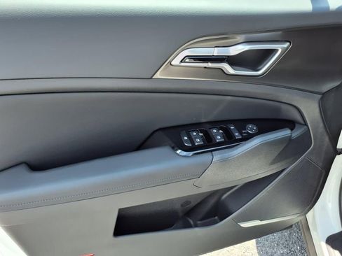 New 2025 Kia Sportage EX w/ EX Premium Package image 16