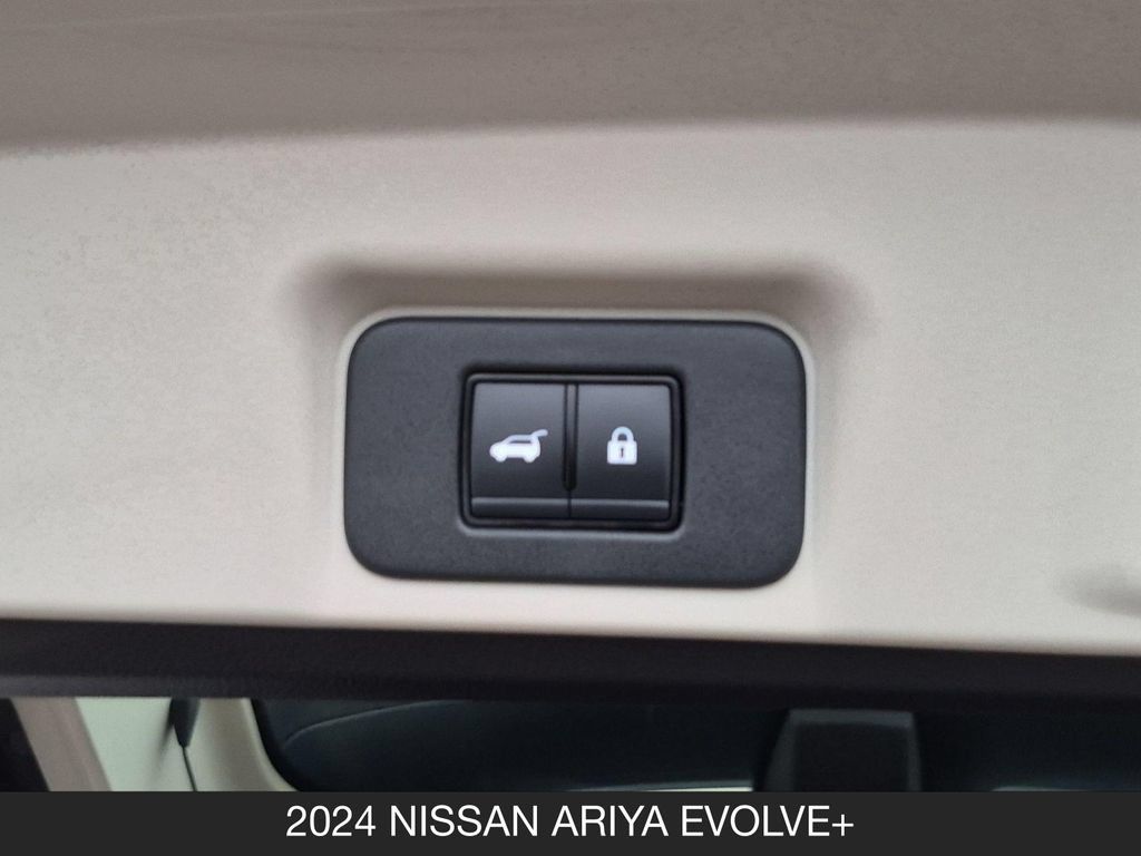 Used 2024 Nissan Ariya FWD image 26