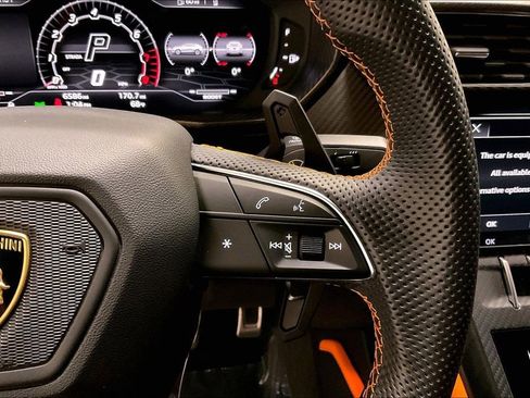 Used 2022 Lamborghini Urus image 24