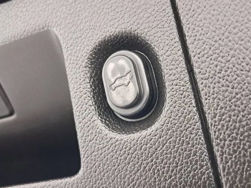 Used 2016 Cadillac Escalade 4WD image 29