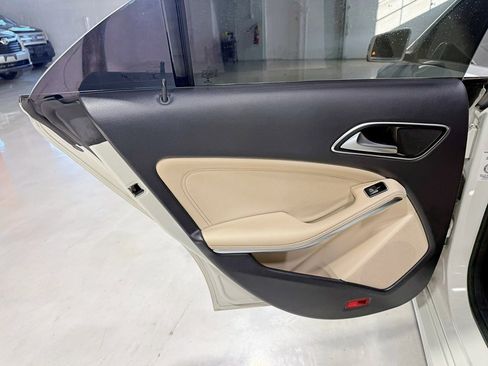 Used 2016 Mercedes-Benz CLA 250 4MATIC image 34