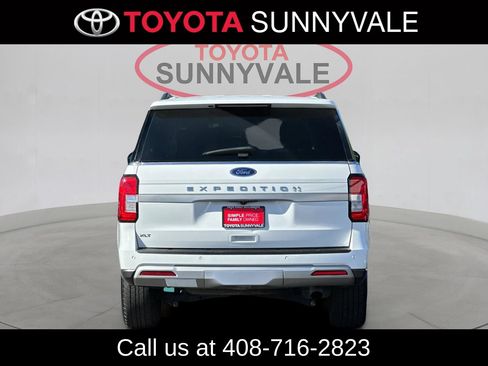 Used 2024 Ford Expedition XLT RWD image 8
