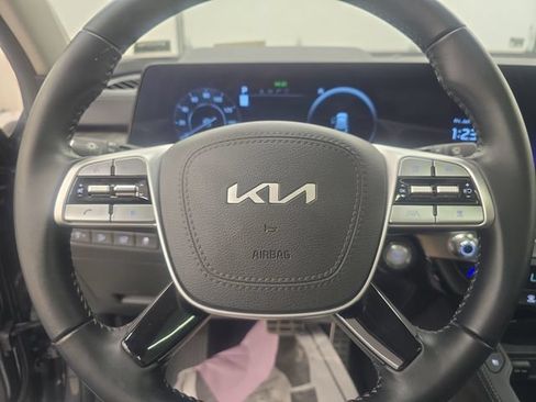 Used 2025 Kia Telluride SX FWD image 33